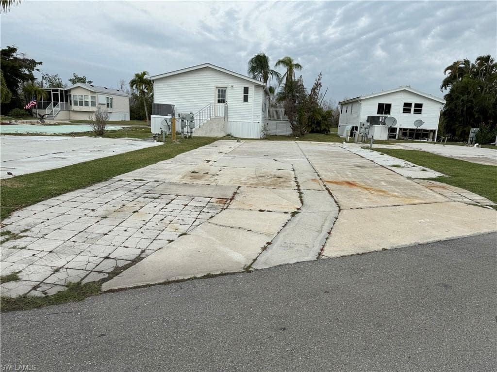 19681 Summerlin RD 693 FORT MYERS, FL 33908