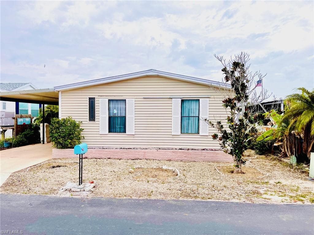 3004 Harpoon LN OTHER, FL 33956