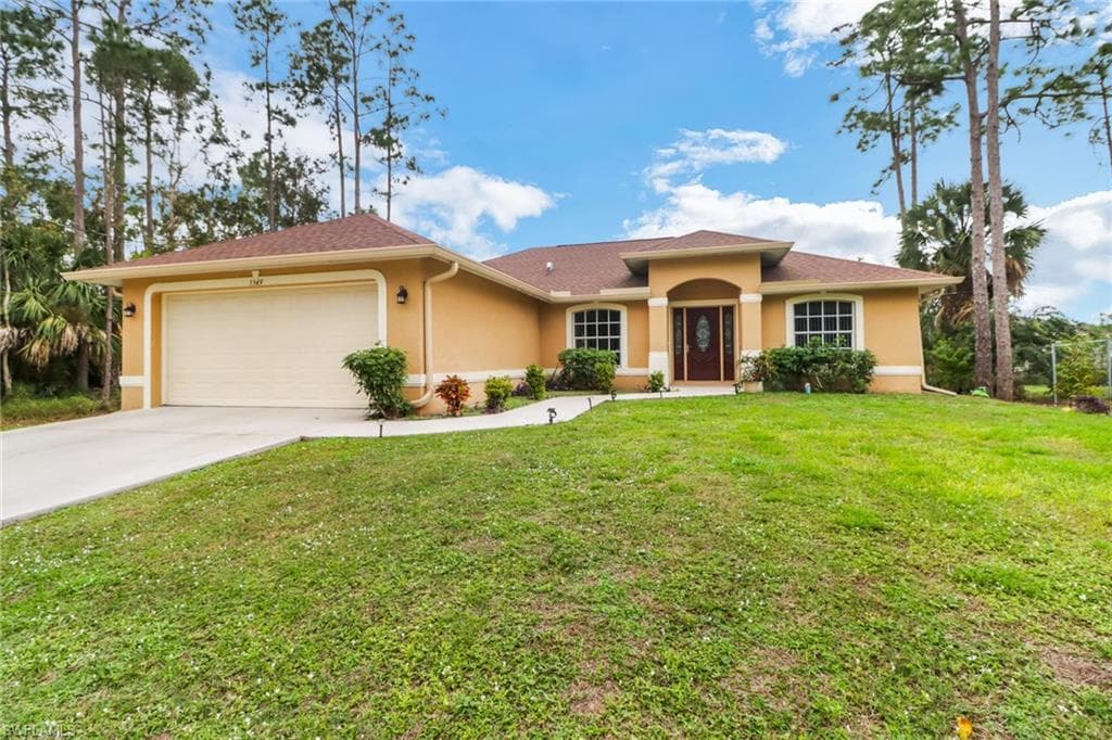 5549 Benton ST LEHIGH ACRES, FL 33971