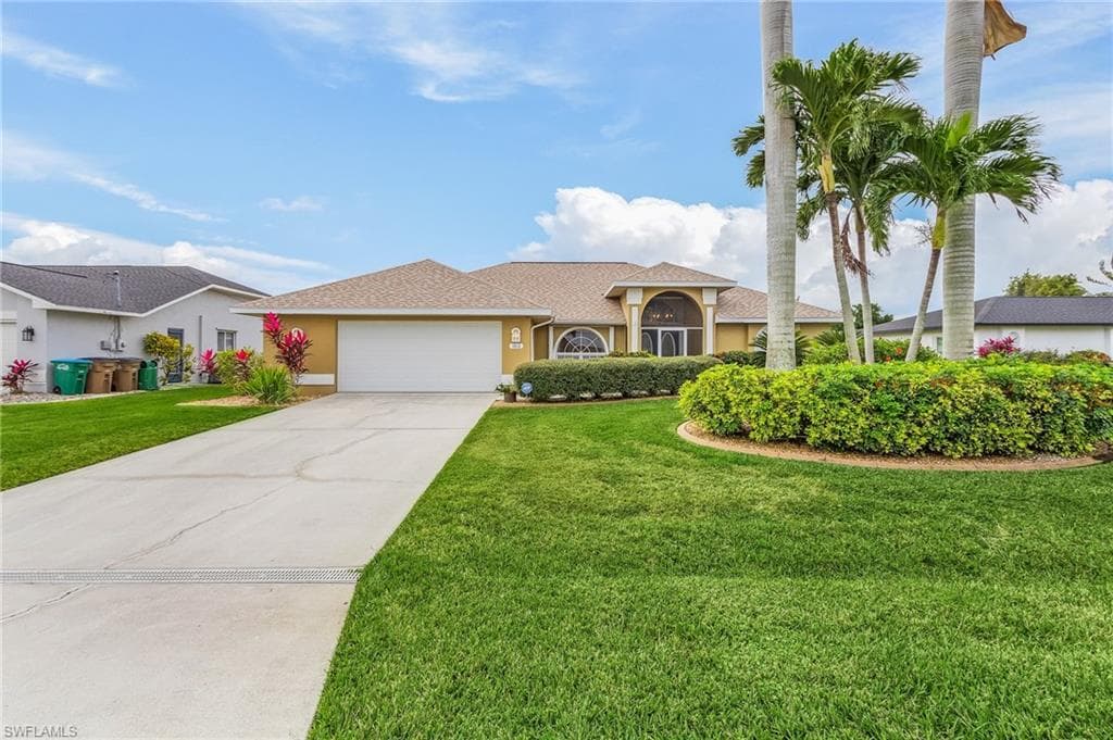 1012 SW 54th LN CAPE CORAL, FL 33914