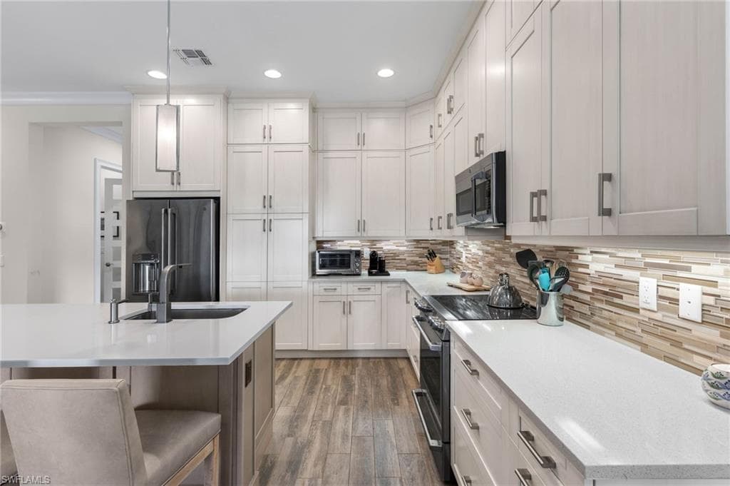 5732 Highbourne DR NAPLES, FL 34113