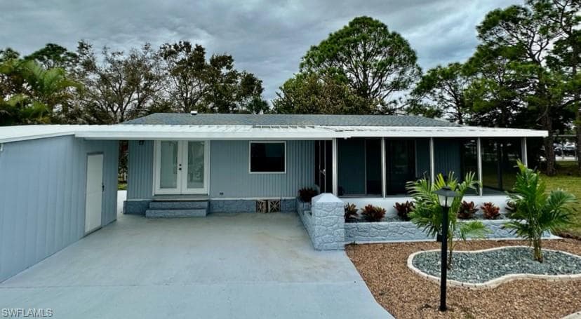 362 Middlecoff CT NORTH FORT MYERS, FL 33903