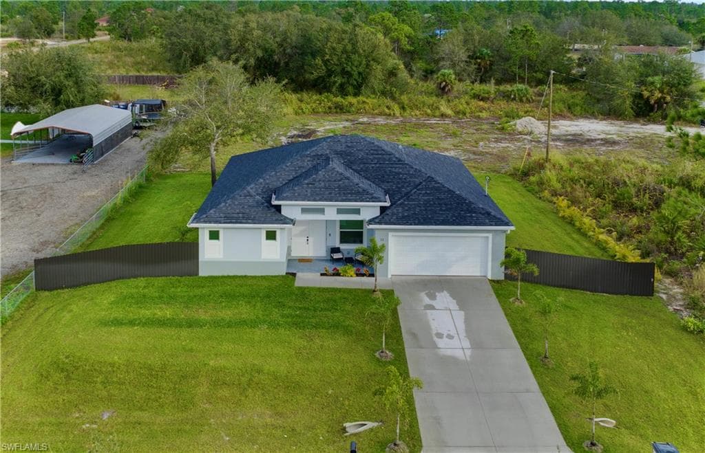 12 W 8th ST LEHIGH ACRES, FL 33972