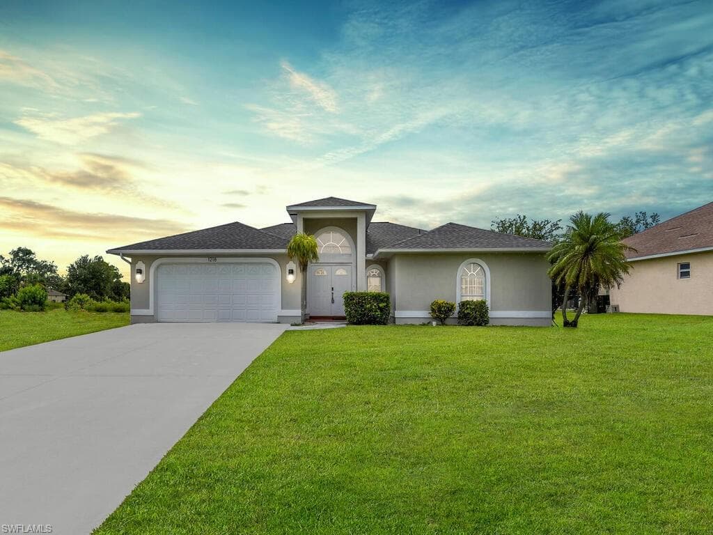 1218 SW Santa Barbara PL CAPE CORAL, FL 33991