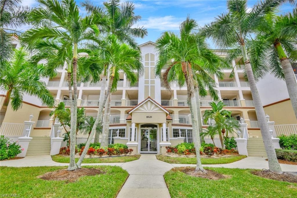 9121 Southmont CV 306 FORT MYERS, FL 33908