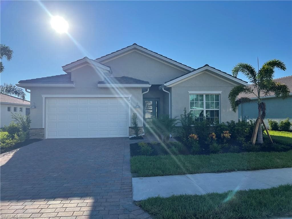 413 Tamarindo LN NAPLES, FL 34114