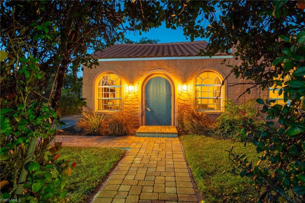 1523 Cordova AVE FORT MYERS, FL 33901
