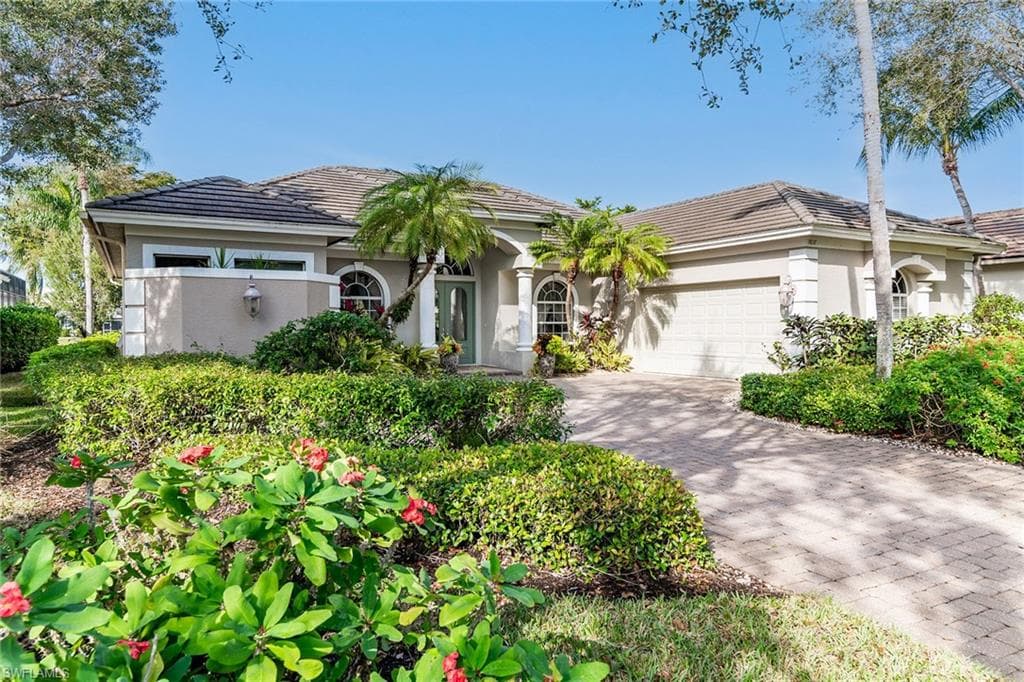 7637 Mulberry LN NAPLES, FL 34114