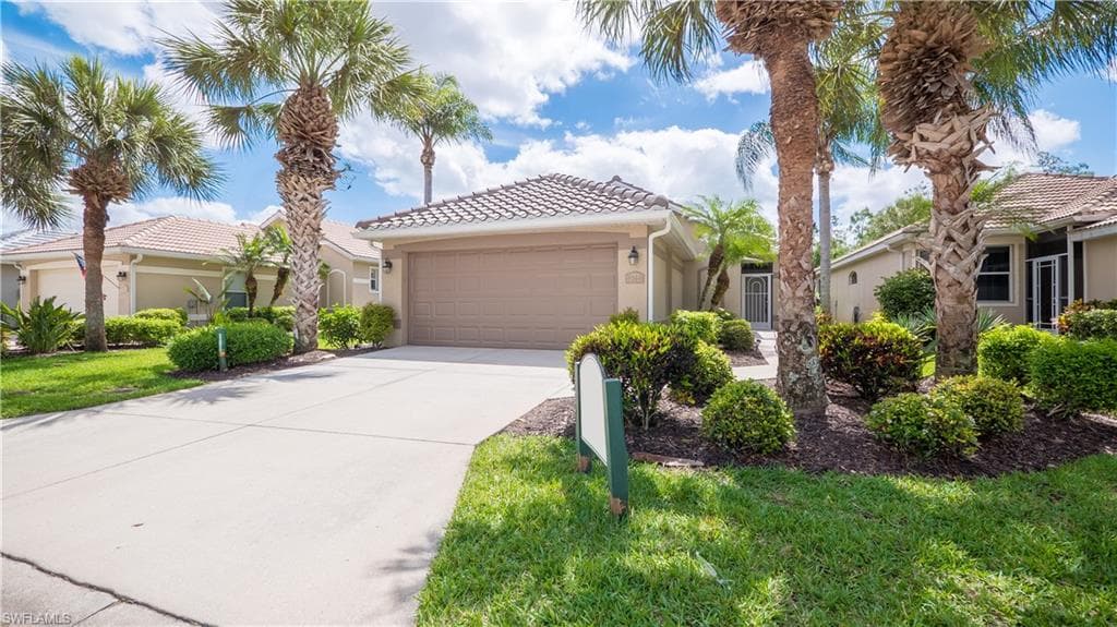 8144 Woodridge Pointe DR FORT MYERS, FL 33912