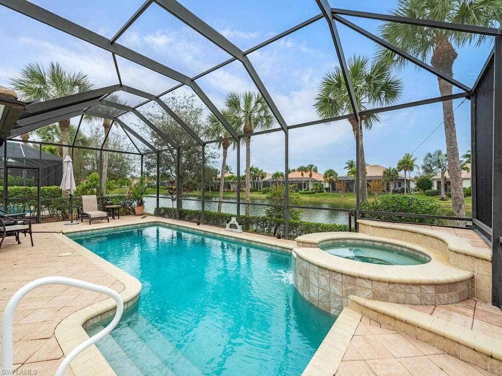 15875 Delaplata LN NAPLES, FL 34110