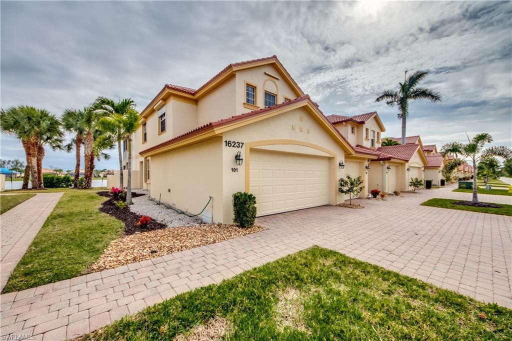 16237 Coco Hammock WAY 101 FORT MYERS, FL 33908