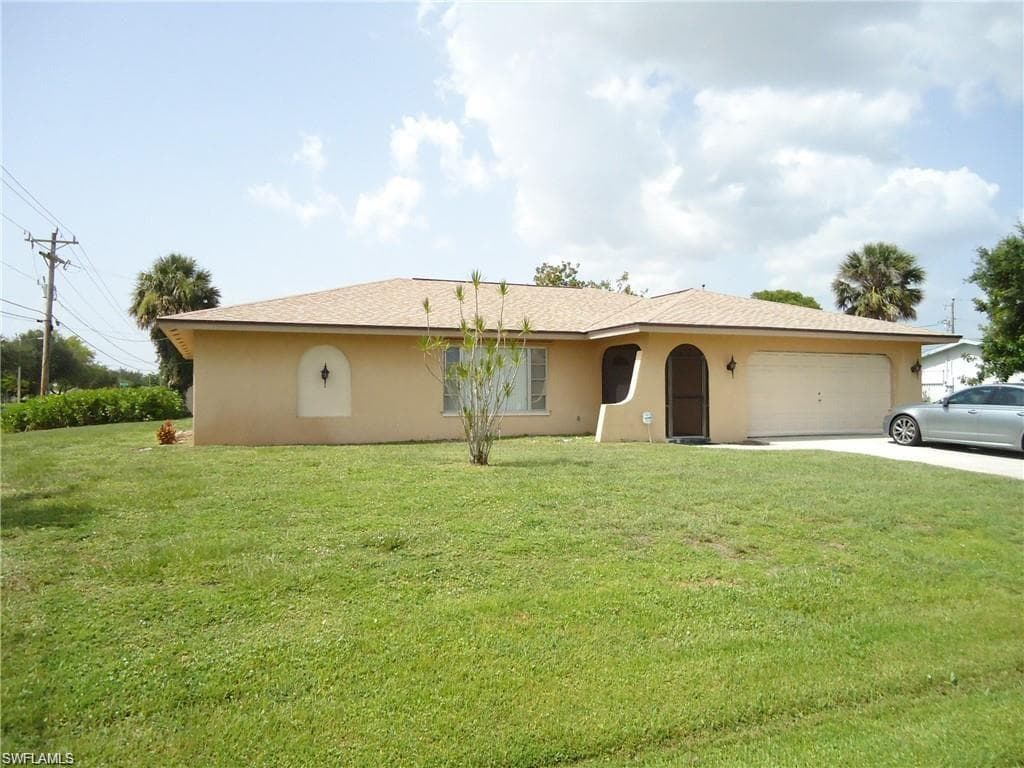 901 SE 32nd ST CAPE CORAL, FL 33904