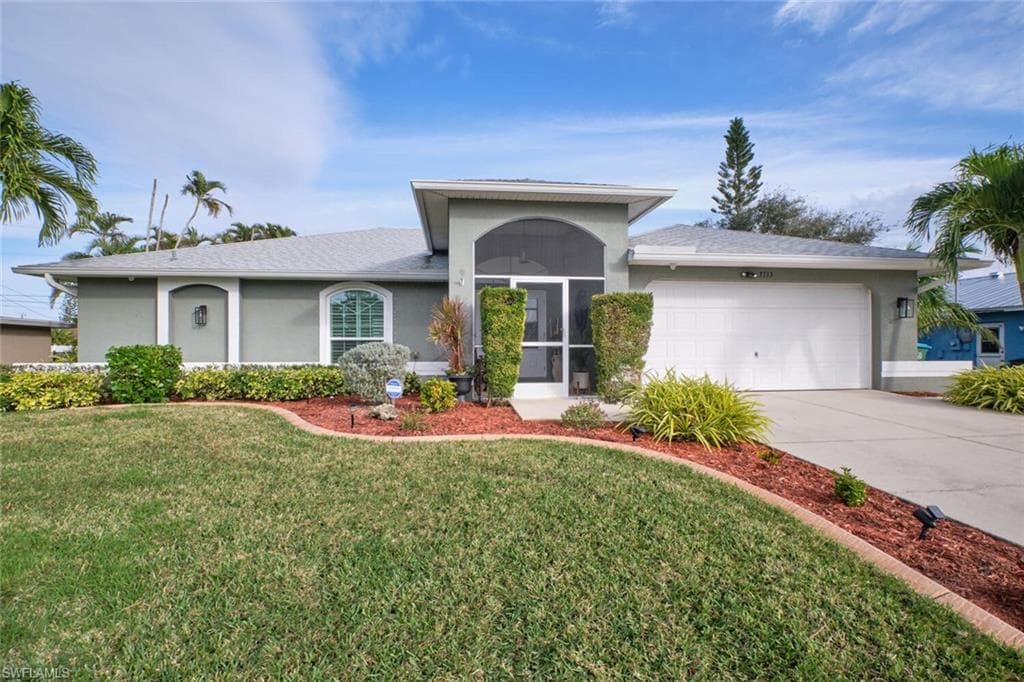 3733 SE 3rd AVE CAPE CORAL, FL 33904