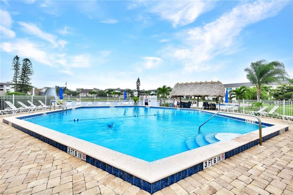 1004 Manatee RD H103 NAPLES, FL 34114
