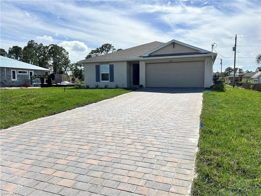 4009 28th ST SW LEHIGH ACRES, FL 33976