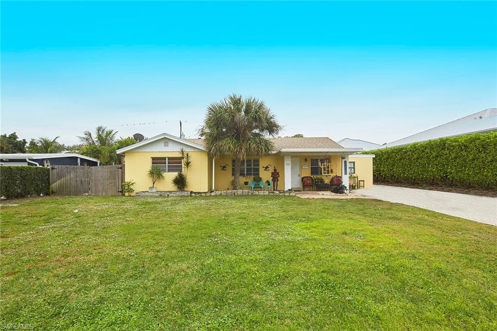 1343 12th ST N NAPLES, FL 34102