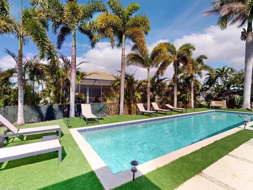 1220 Samoa AVE MARCO ISLAND, FL 34145
