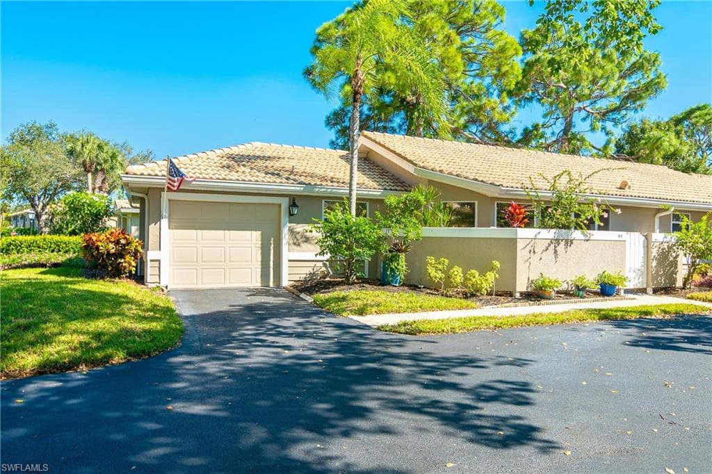 331 Emerald Bay CIR V1 NAPLES, FL 34110