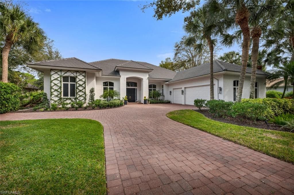 1017 Barcarmil WAY NAPLES, FL 34110