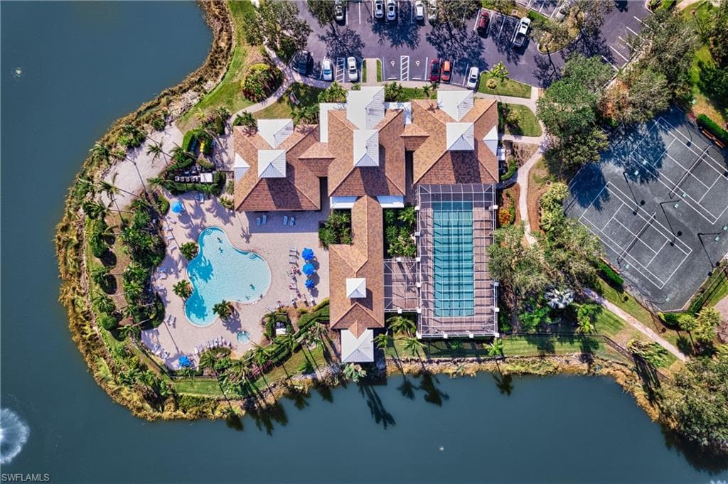 3048 Horizon LN 1103 NAPLES, FL 34109