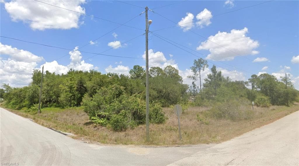 3901 E 19th ST LEHIGH ACRES, FL 33972