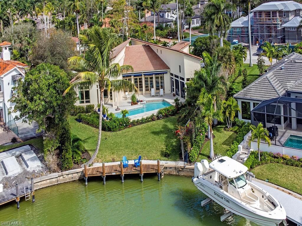 2397 Beacon LN NAPLES, FL 34103