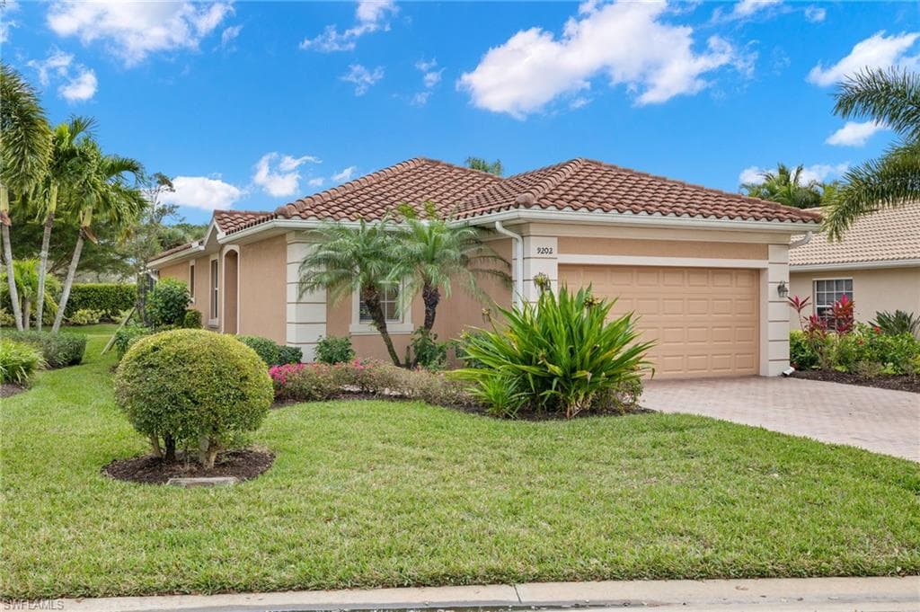 9202 Astonia WAY ESTERO, FL 33967