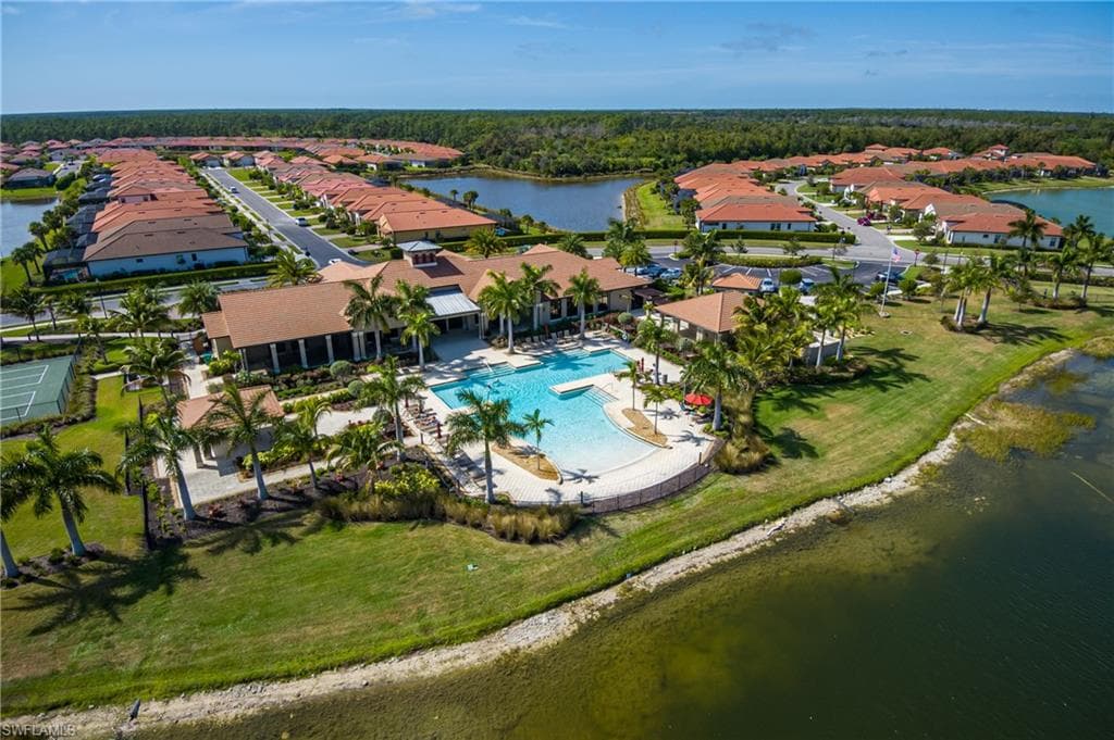 1135 Medan CT N 32 NAPLES, FL 34113