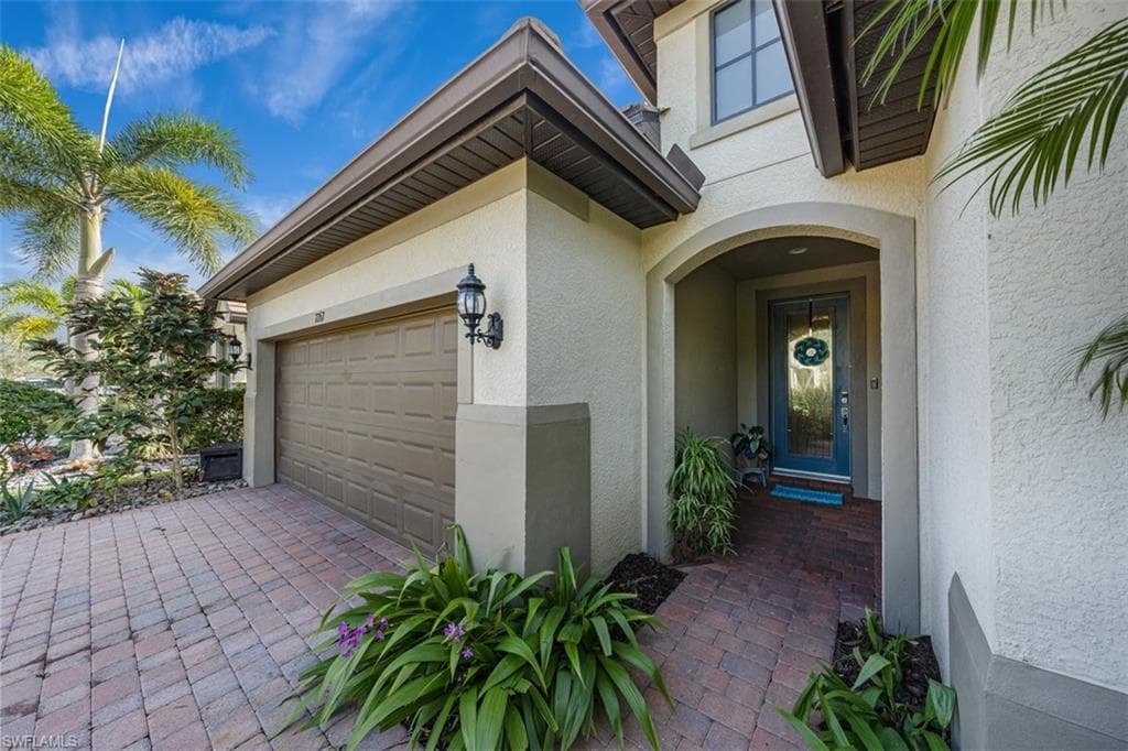 7267 Live Oak DR NAPLES, FL 34114