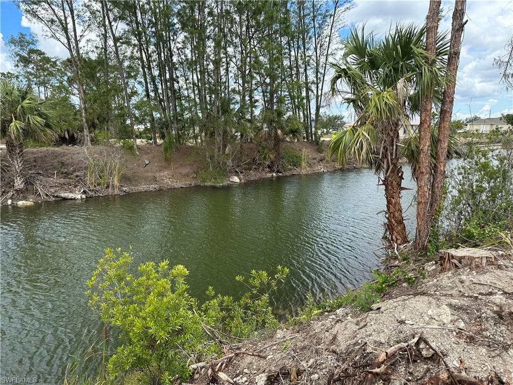 3500 NE 17th PL CAPE CORAL, FL 33909