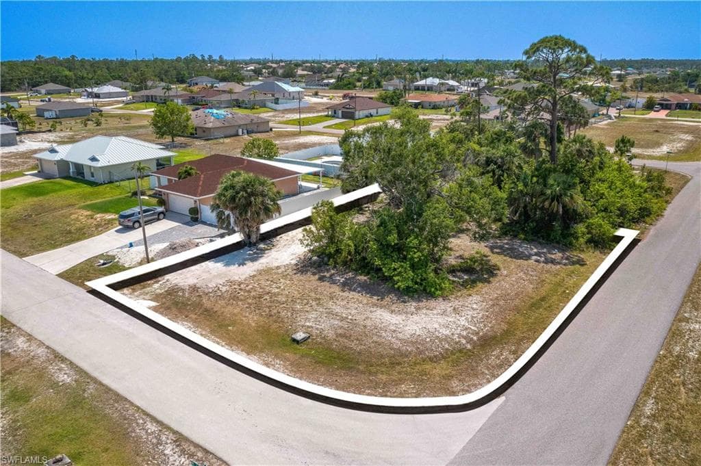 3230 NE 14th PL CAPE CORAL, FL 33909