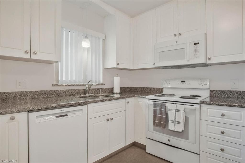 4298 27th CT SW 104 NAPLES, FL 34116
