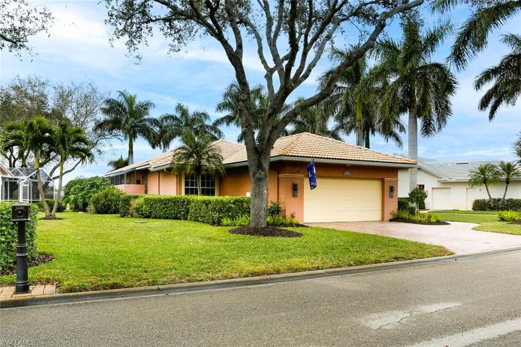 13761 Southampton DR BONITA SPRINGS, FL 34135