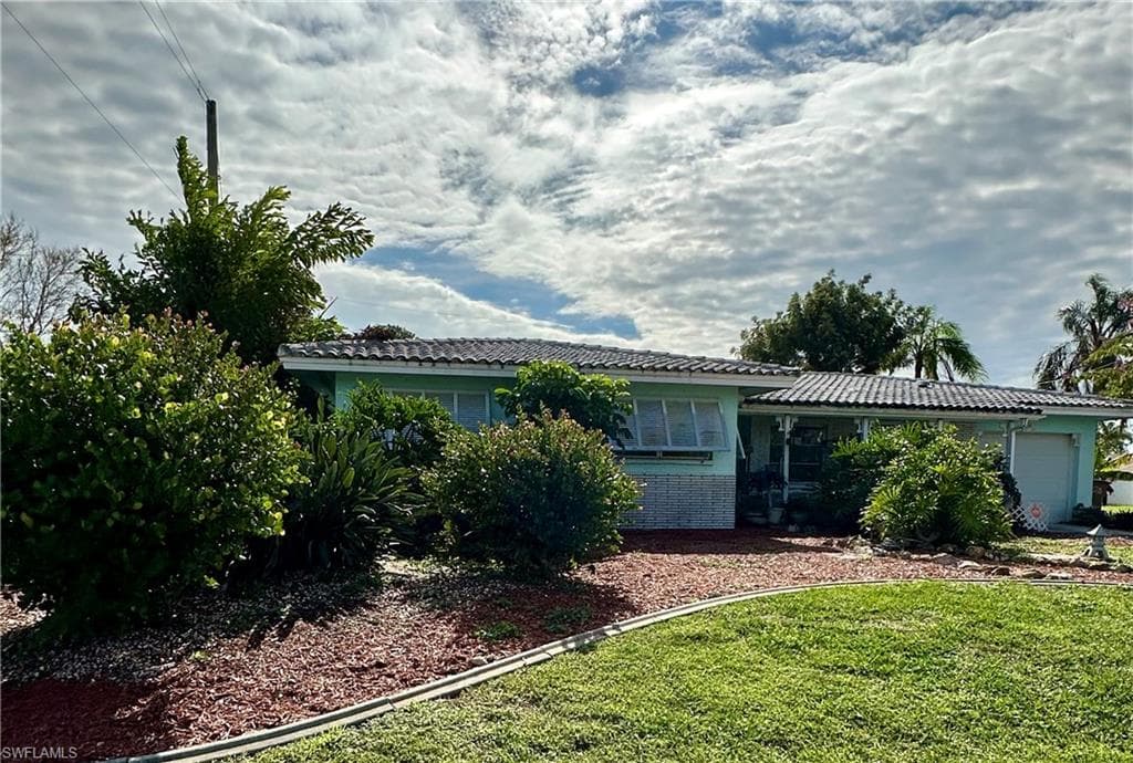 1506 SE 41st TER CAPE CORAL, FL 33904