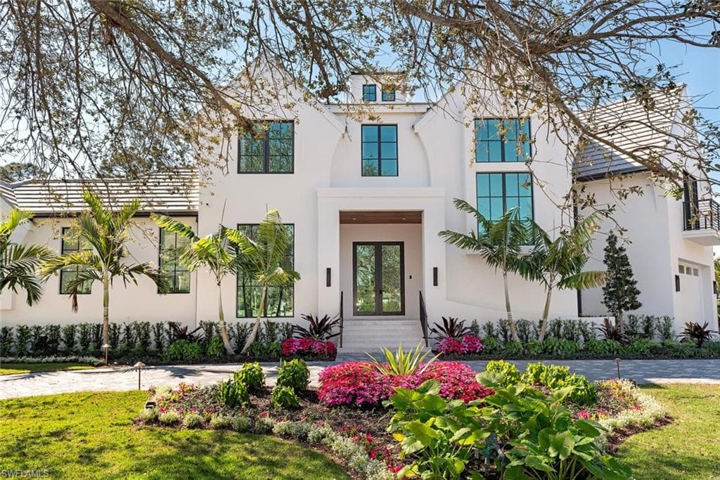 5063 Sand Dollar LN NAPLES, FL 34103