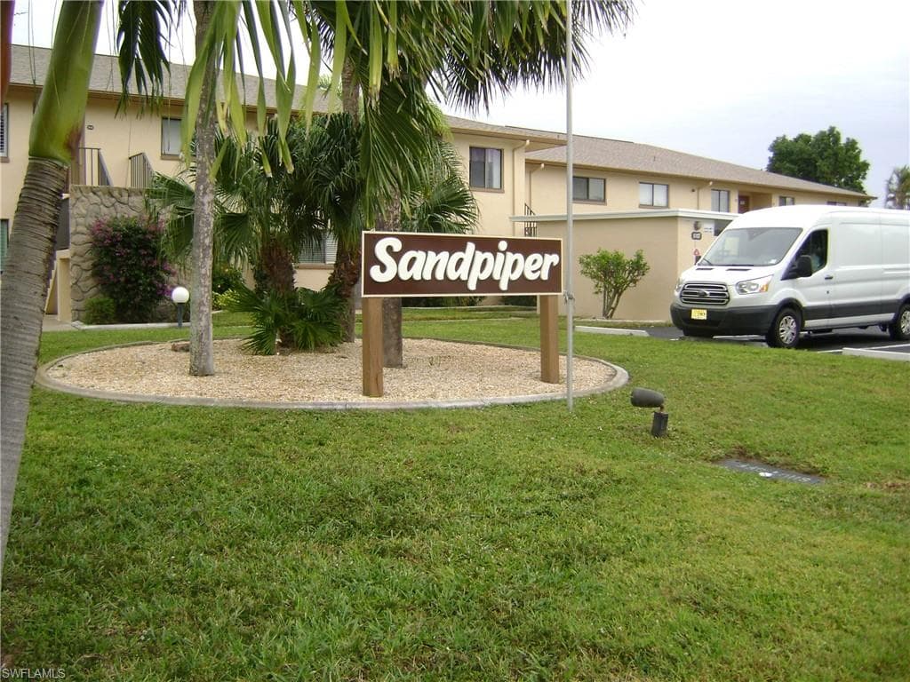 1009 SE 46th LN 102 CAPE CORAL, FL 33904