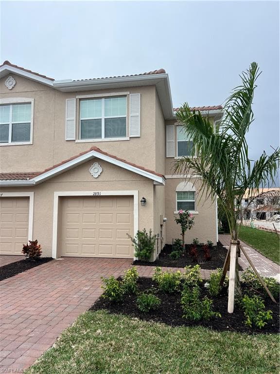 2891 Blossom WAY NAPLES, FL 34120