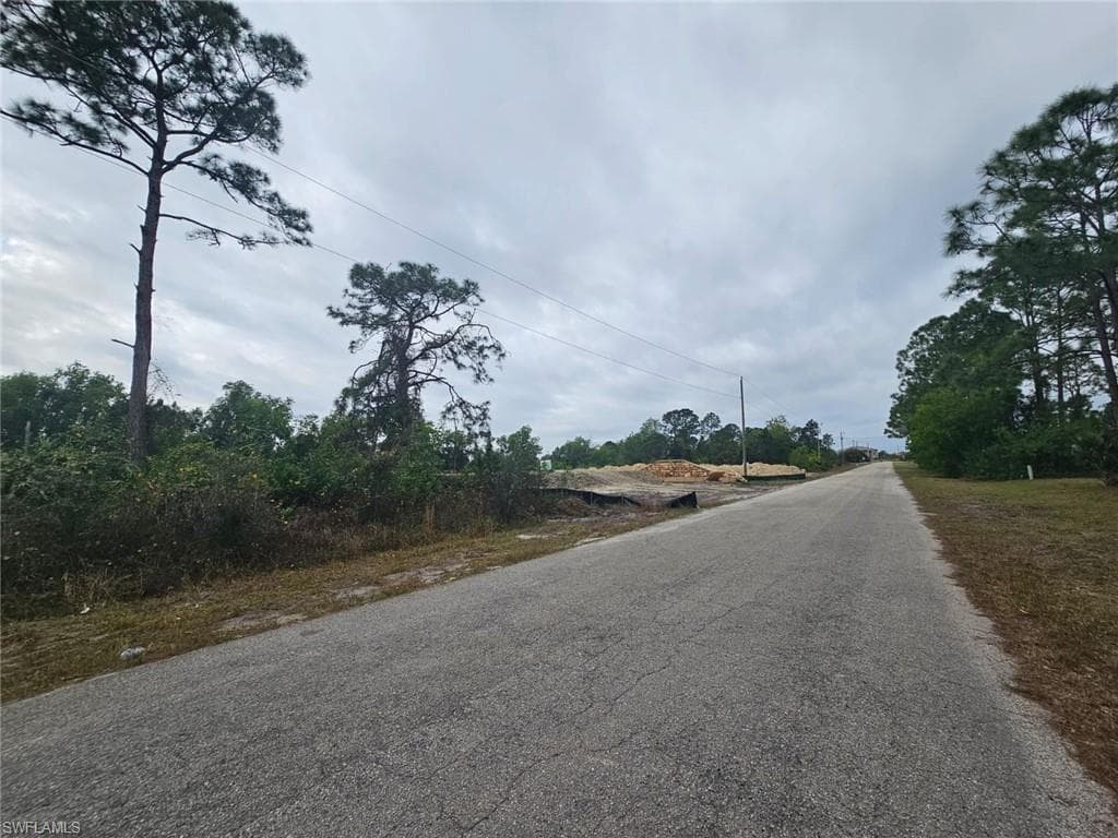676-678 Chemstrand ST E LEHIGH ACRES, FL 33974