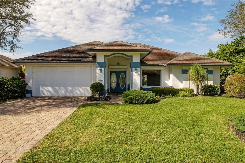 10969 Phoenix WAY NAPLES, FL 34119