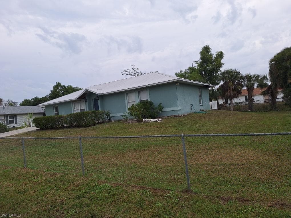 7236 Church ST FORT MYERS, FL 33908