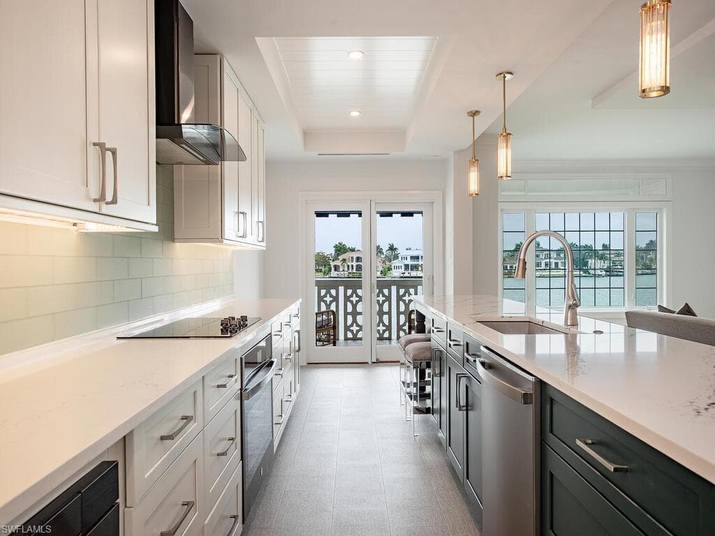 4000 Gulf Shore BLVD N 600 NAPLES, FL 34103