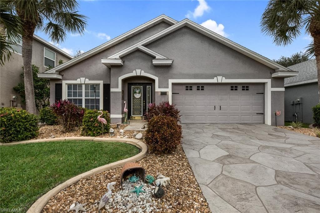 8860 Fawn Ridge DR FORT MYERS, FL 33912