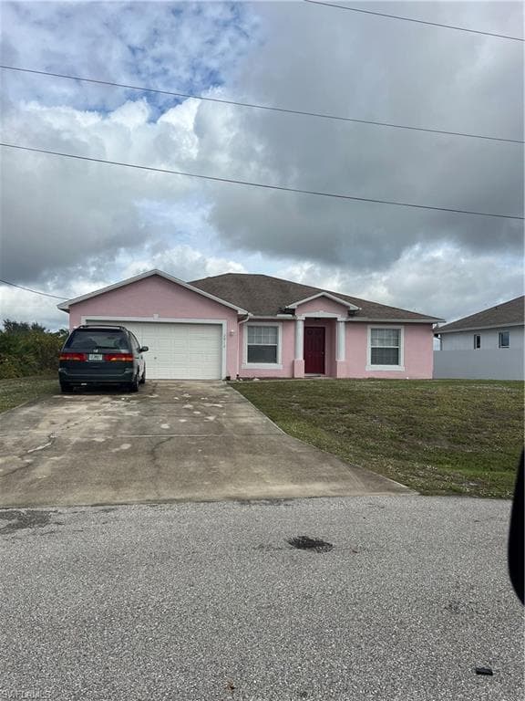 2812 62nd ST W LEHIGH ACRES, FL 33971