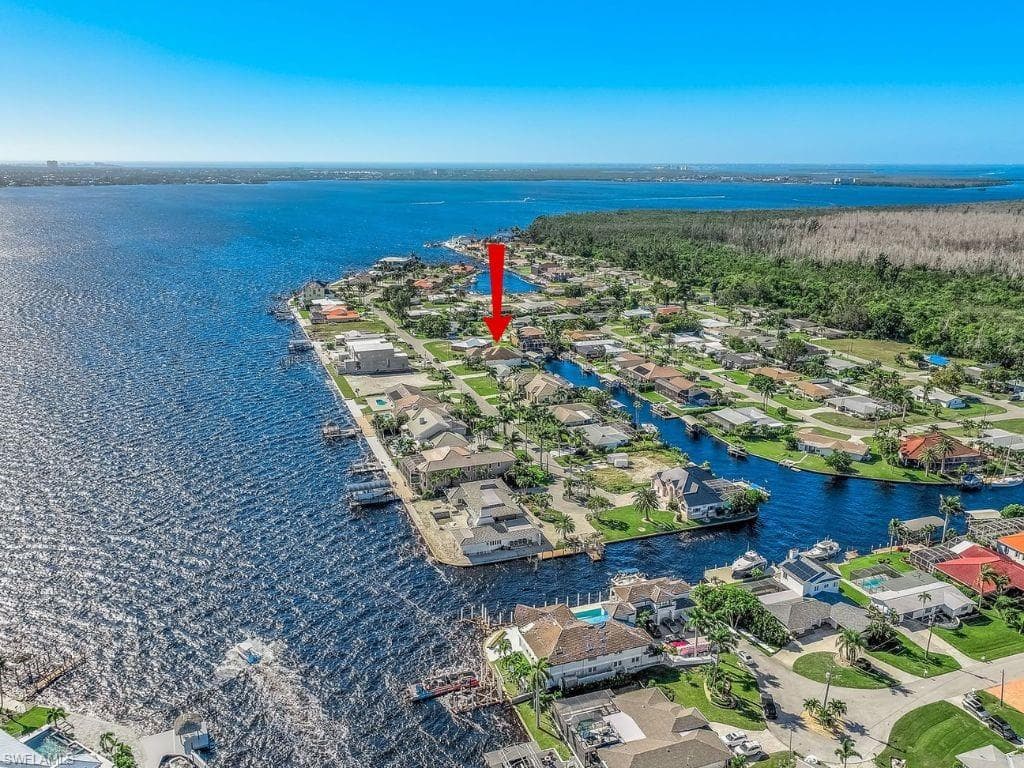 5828 SW 1st AVE CAPE CORAL, FL 33914