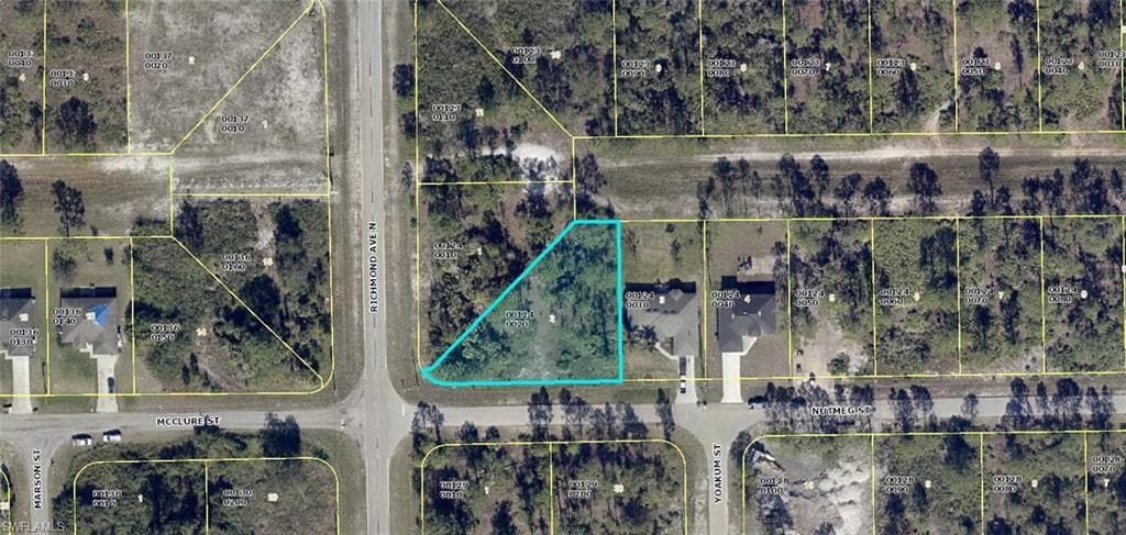 382 Nutmeg ST LEHIGH ACRES, FL 33972