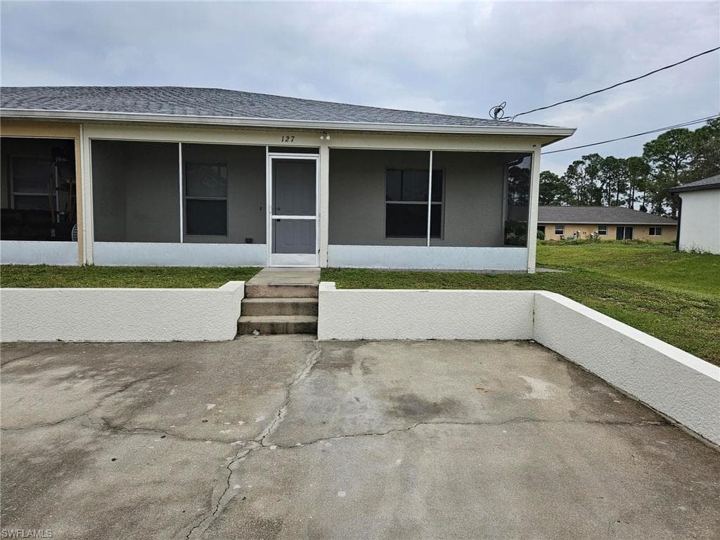 127 Ivan AVE S LEHIGH ACRES, FL 33973