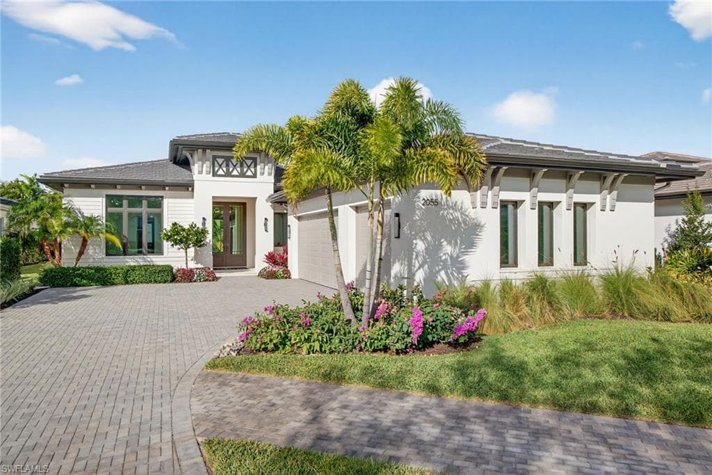 2055 Cambridge Park DR NAPLES, FL 34109