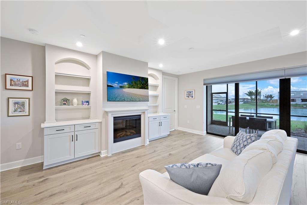 15261 Zeno WAY 102 NAPLES, FL 34114