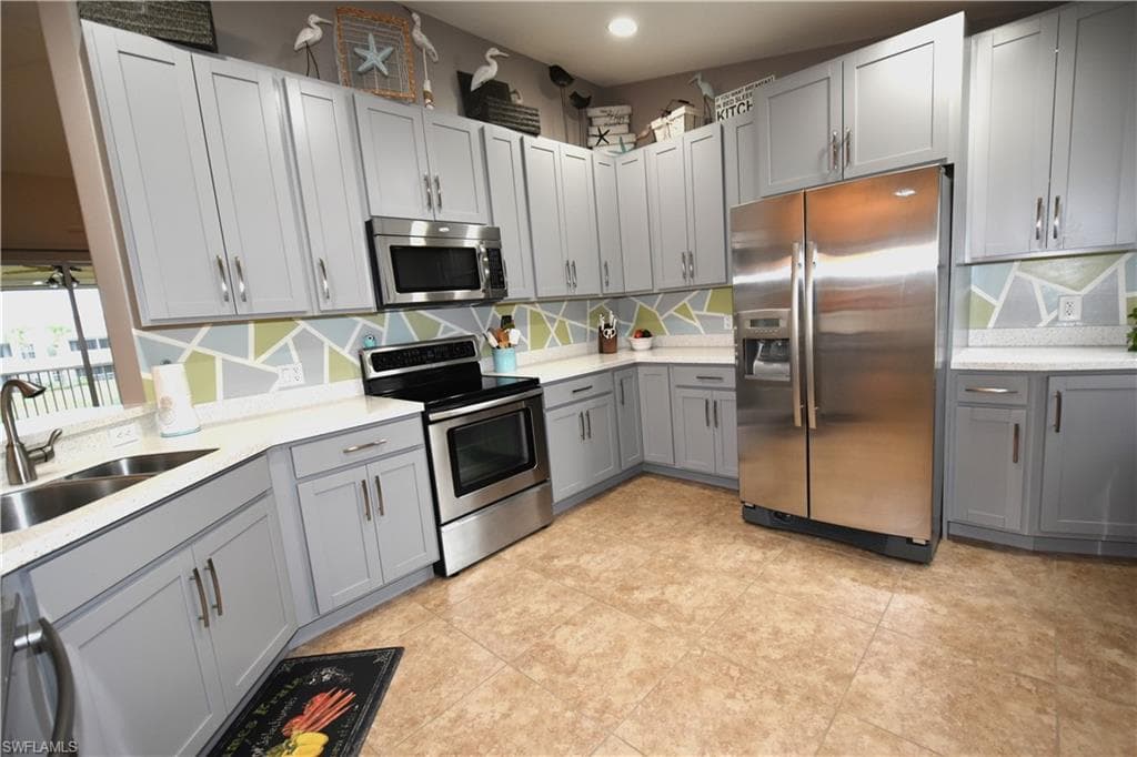 9576 Hemingway LN 3305 FORT MYERS, FL 33913