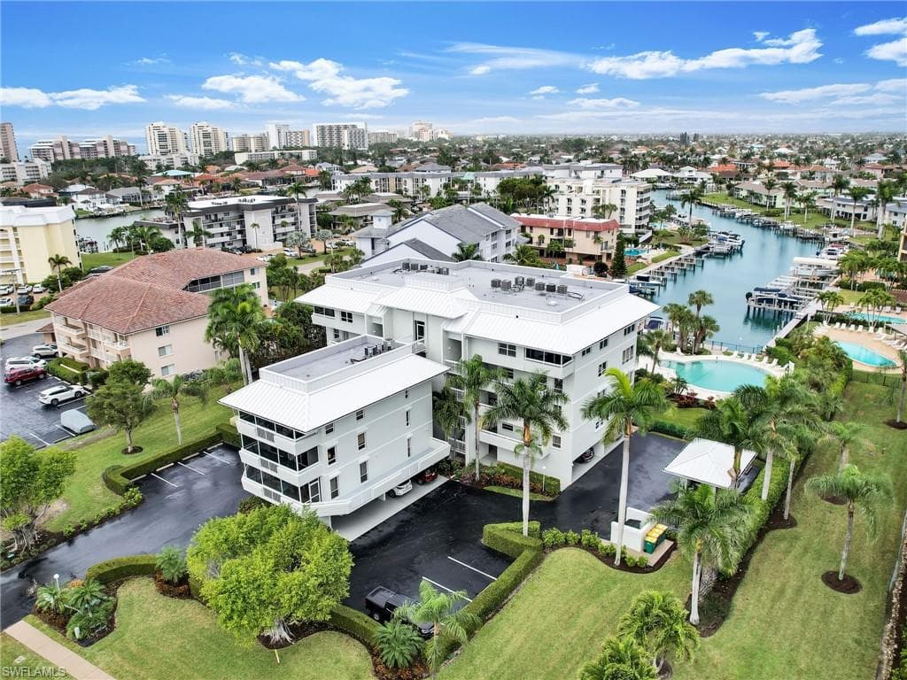 1041 Swallow AVE 404 MARCO ISLAND, FL 34145